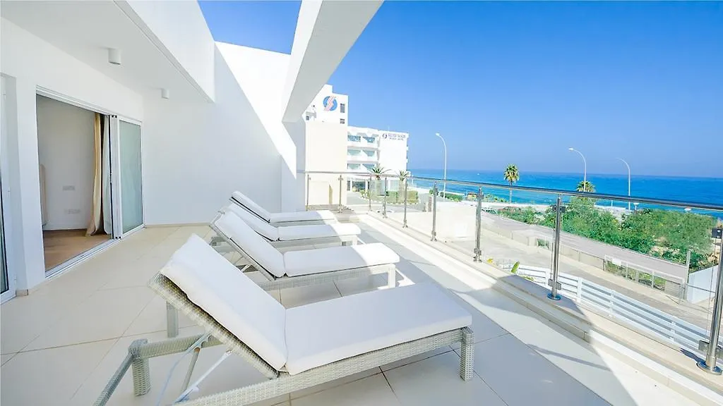 Protaras Holiday Villa 100