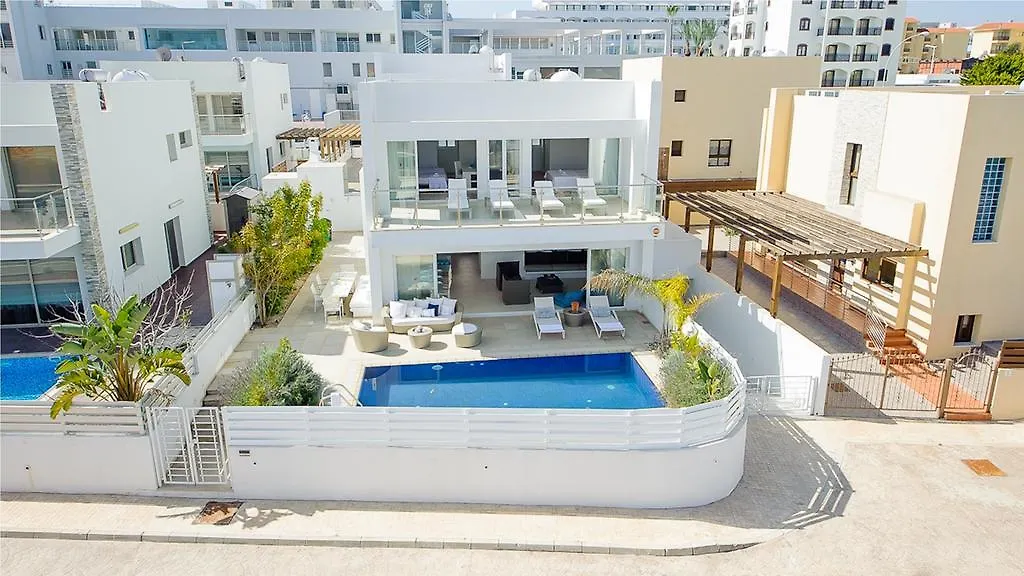 Protaras Holiday Villa 100